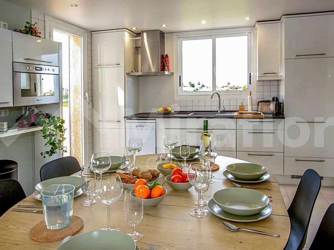 3 makuuhuone Huoneisto myytävänä paikassa Denia mukana uima-altaan - 315 000 € (Ref: 9501955)