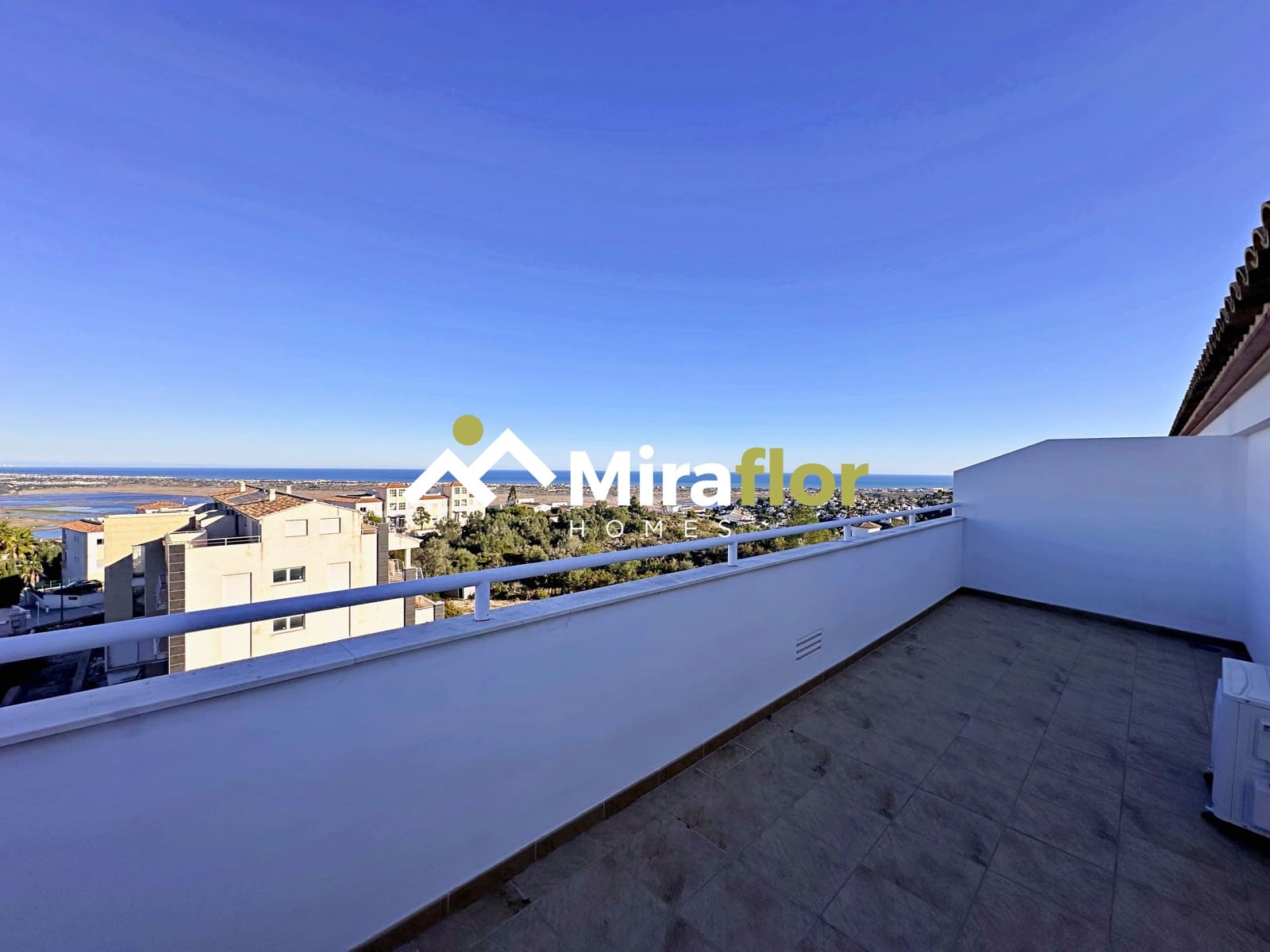 Apartamento de 2 habitaciones en Monte Pego en venta con piscina - 215.000 € (Ref: 9527428)