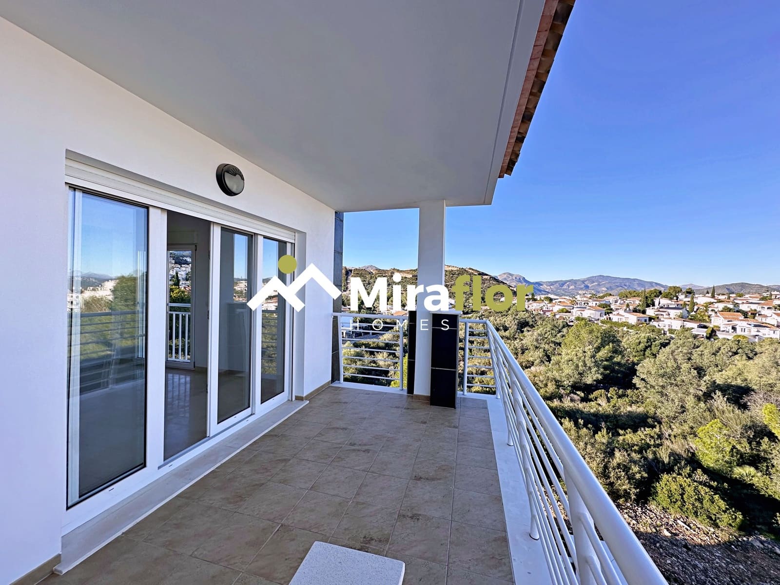 Apartamento de 2 habitaciones en Monte Pego en venta con piscina - 215.000 € (Ref: 9527428)