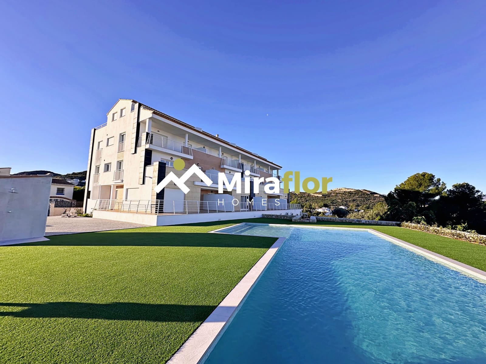 Apartamento de 2 habitaciones en Monte Pego en venta con piscina - 215.000 € (Ref: 9527428)