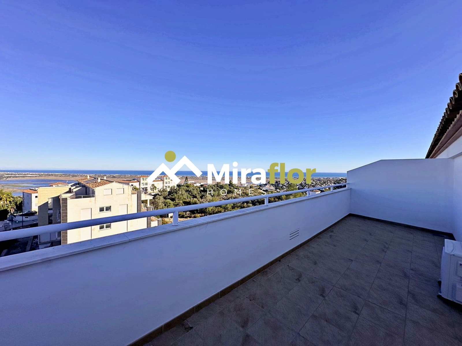 Apartamento de 2 habitaciones en Monte Pego en venta con piscina - 215.000 € (Ref: 9527428)