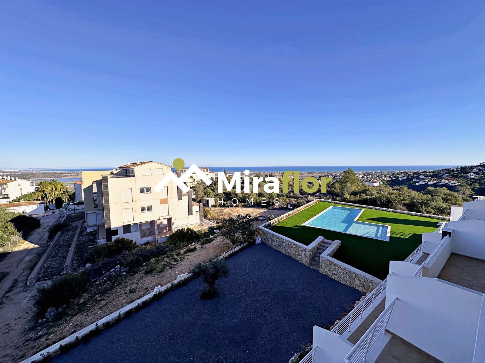 Apartamento de 2 habitaciones en Monte Pego en venta con piscina - 215.000 € (Ref: 9527428)