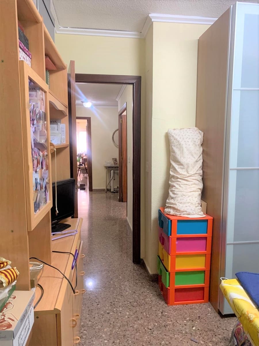 5 quarto Apartamento para venda em Denia - 300 000 € (Ref: 9530126)