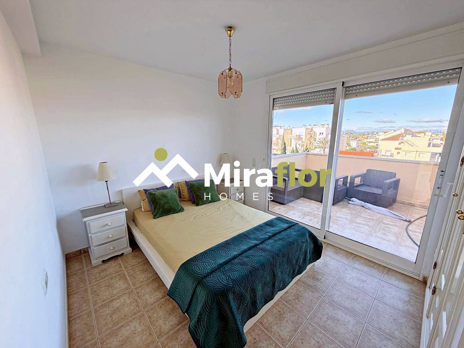 2 sovrum Lägenhet till salu i Denia med pool - 275 000 € (Ref: 9533472)