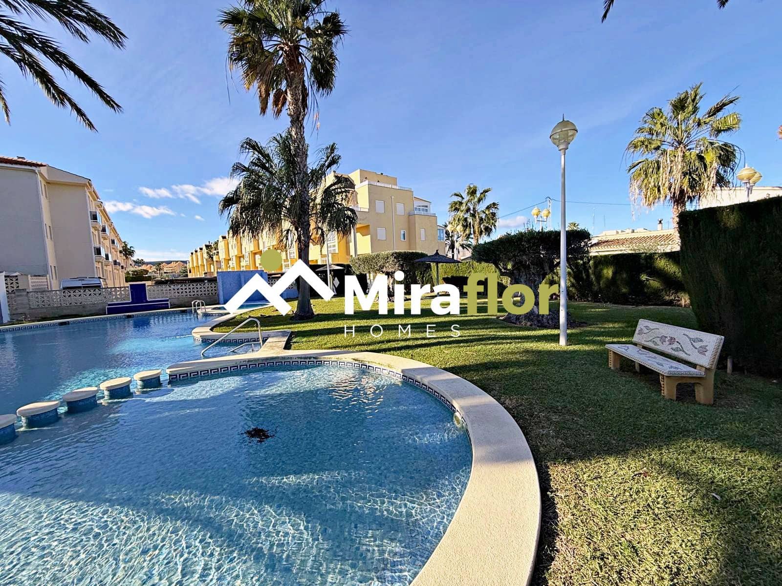 2 sovrum Lägenhet till salu i Denia med pool - 275 000 € (Ref: 9533472)