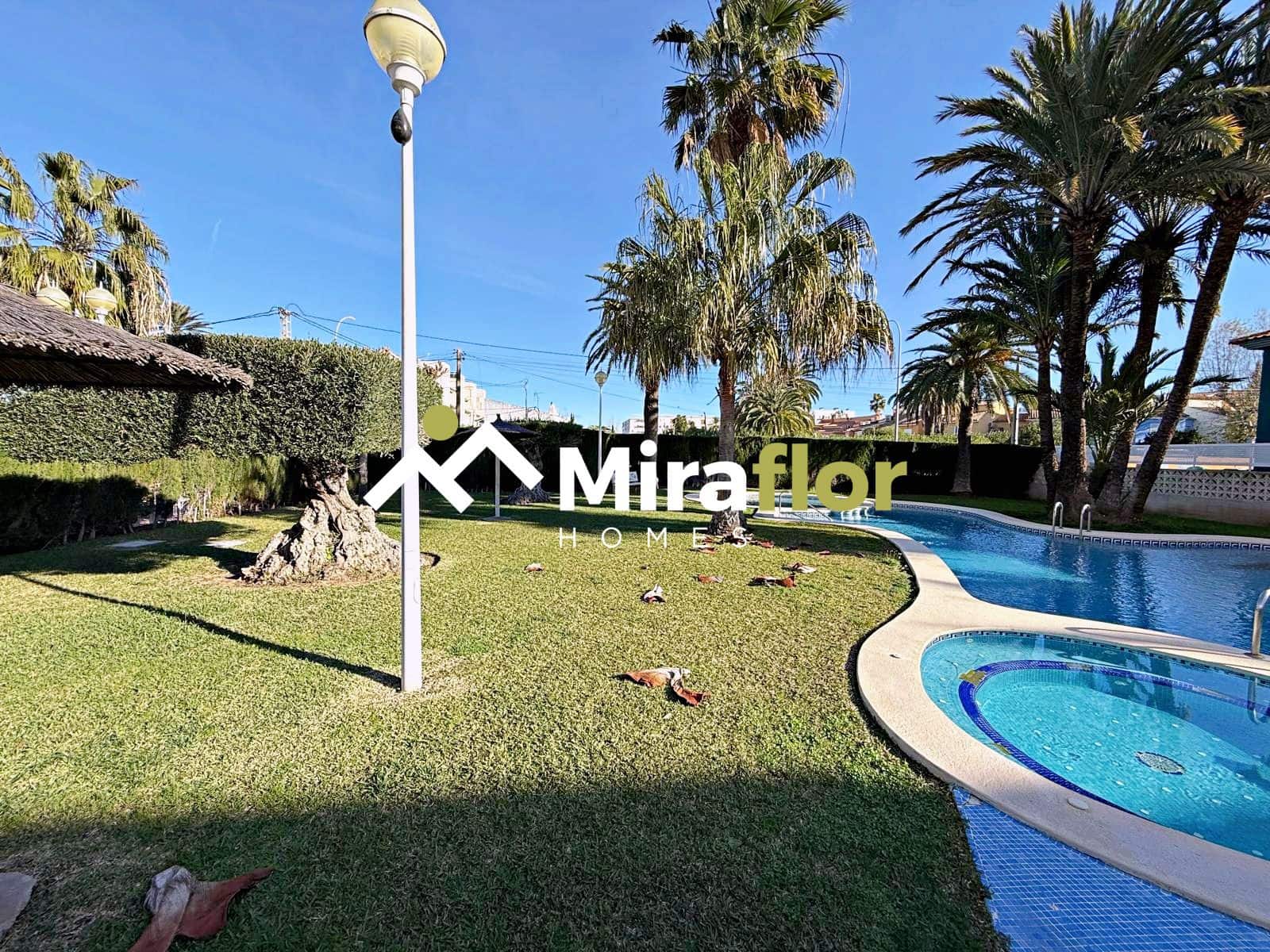 2 sovrum Lägenhet till salu i Denia med pool - 275 000 € (Ref: 9533472)
