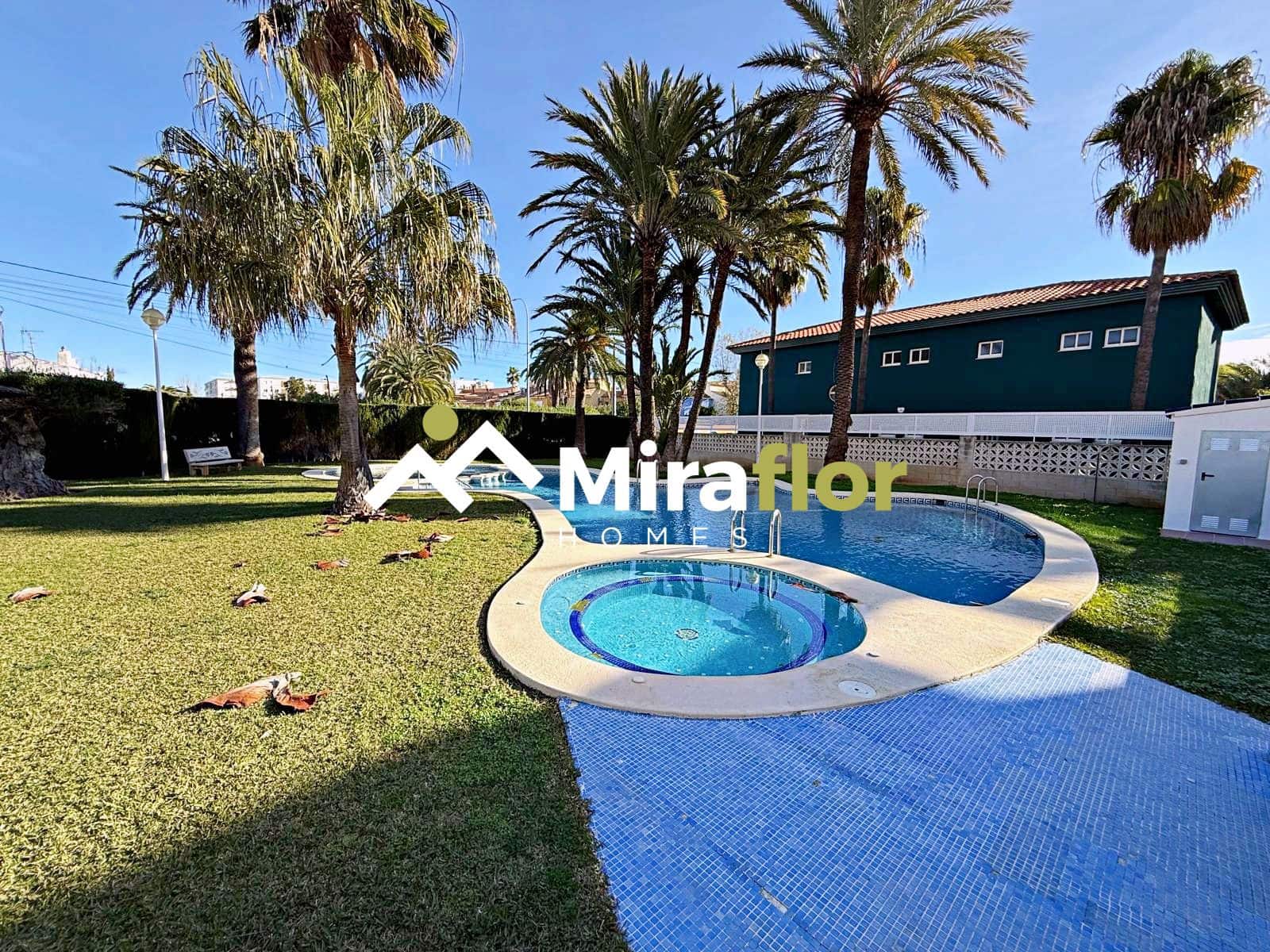 2 sovrum Lägenhet till salu i Denia med pool - 275 000 € (Ref: 9533472)