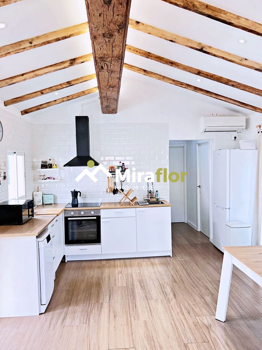 4 bedroom Villa for sale in Denia with pool - € 480,000 (Ref: 9540955)