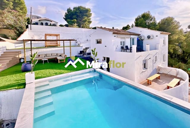 4 sypialnia Willa na sprzedaż w Dénia z basenem - 480 000 € (Ref: 9540955)