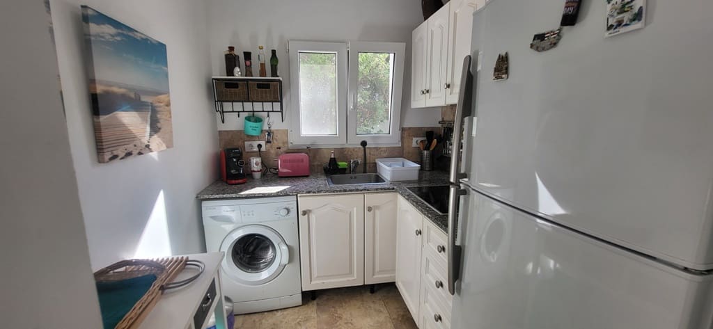 Chalet de 3 habitaciones en Dénia en venta con piscina - 628.000 € (Ref: 9543145)