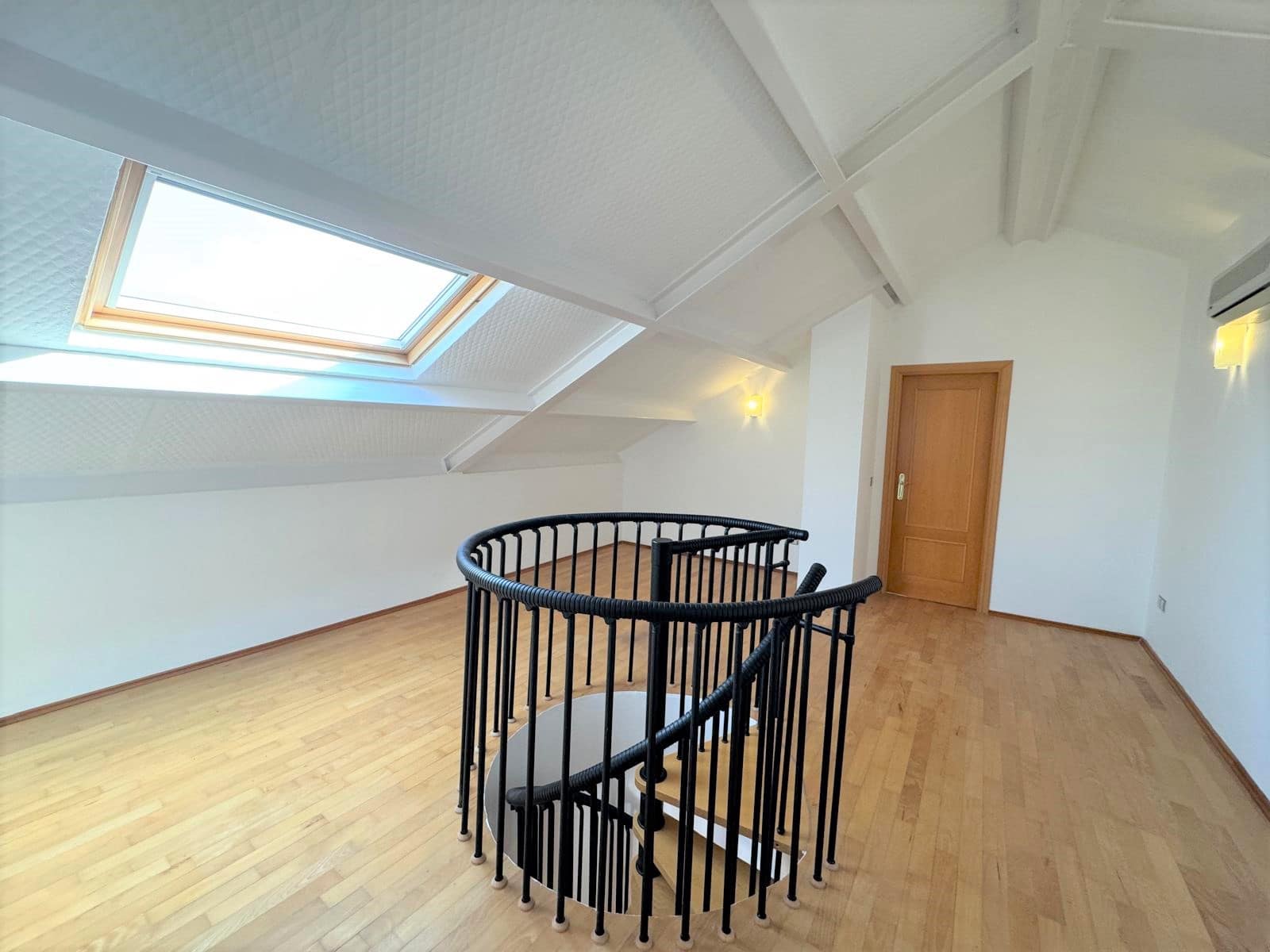 2 makuuhuone Kattohuoneisto myytävänä paikassa Denia - 365 000 € (Ref: 9543149)