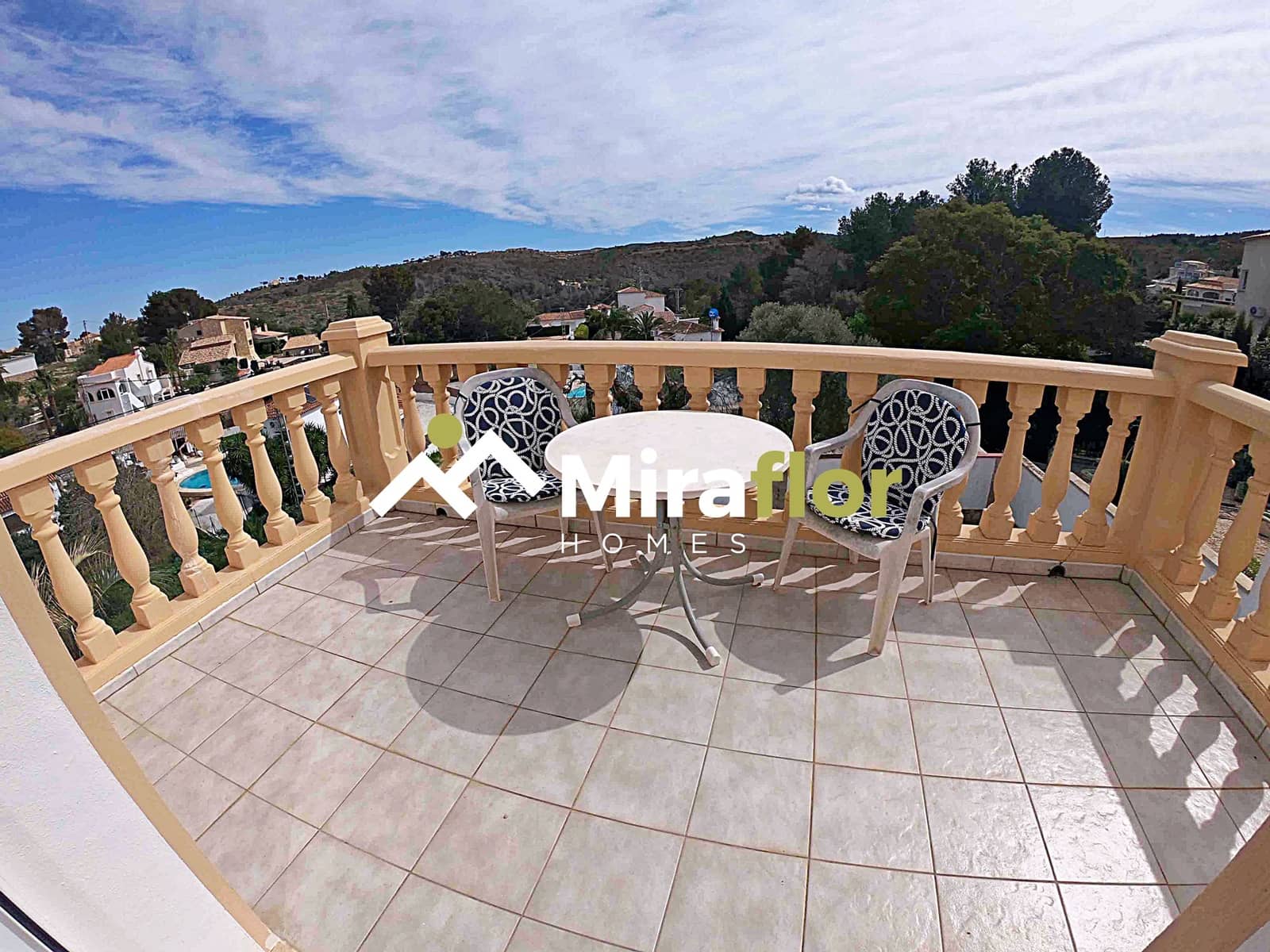 3 Zimmer Villa zu verkaufen in Denia mit Pool - 750.000 € (Ref: 9606668)