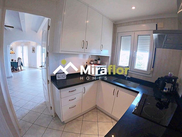 3 Zimmer Villa zu verkaufen in Dénia mit Pool - 750.000 € (Ref: 9606668)