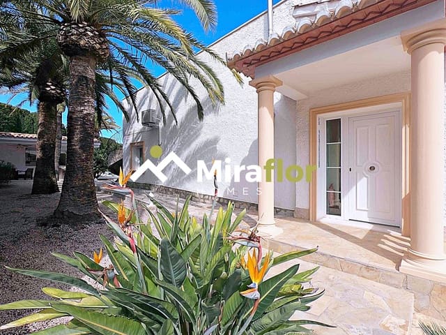 3 Zimmer Villa zu verkaufen in Dénia mit Pool - 750.000 € (Ref: 9606668)