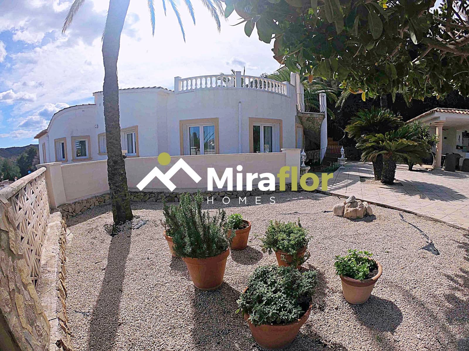 3 Zimmer Villa zu verkaufen in Denia mit Pool - 750.000 € (Ref: 9606668)