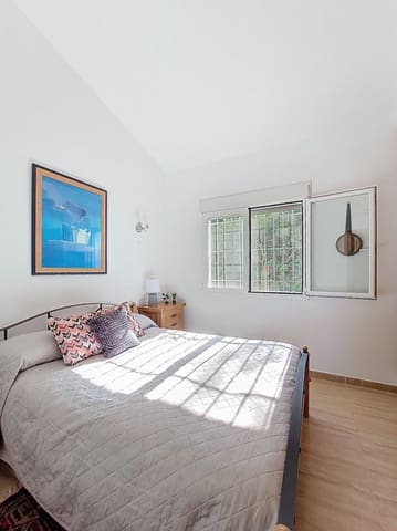 3 slaapkamer Villa te koop in Pego met zwembad - € 395.000 (Ref: 9606669)