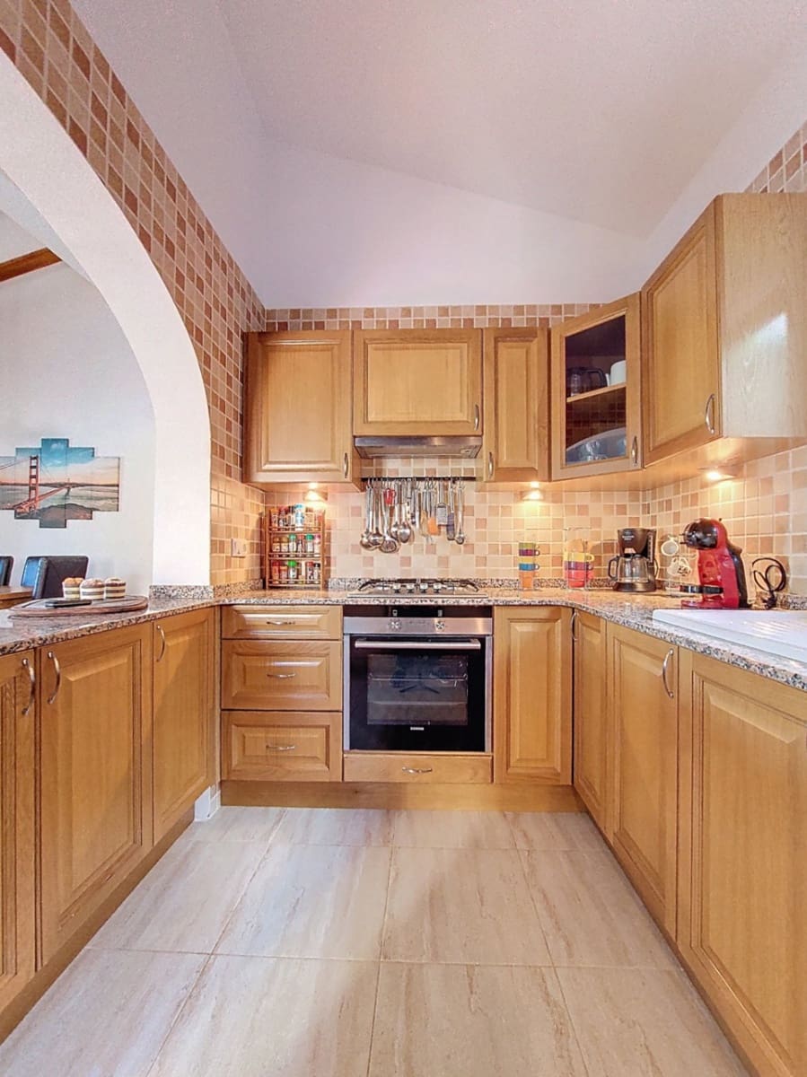 Chalet de 3 habitaciones en Pego en venta con piscina - 395.000 € (Ref: 9606669)