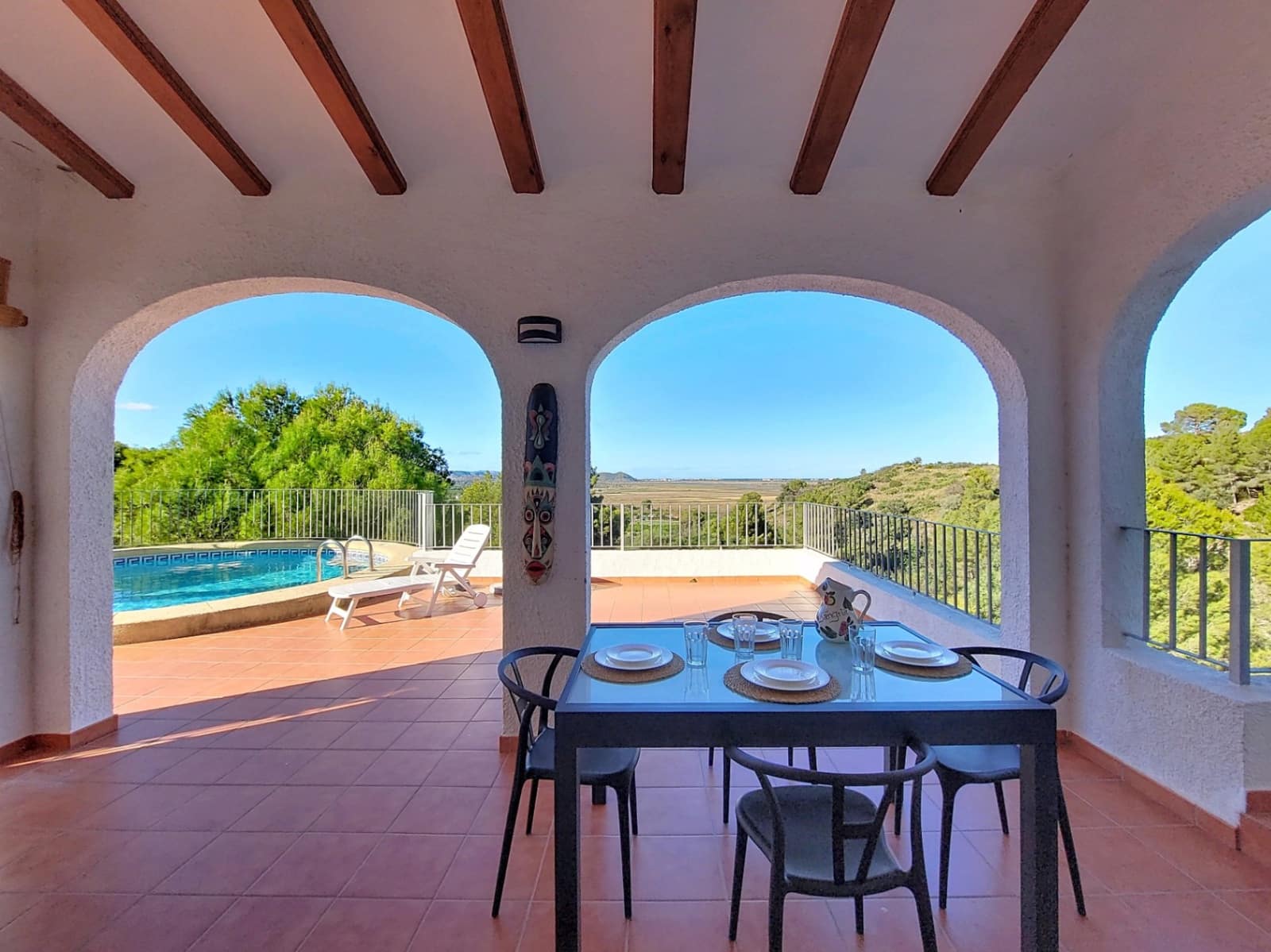 Chalet de 3 habitaciones en Pego en venta con piscina - 395.000 € (Ref: 9606669)