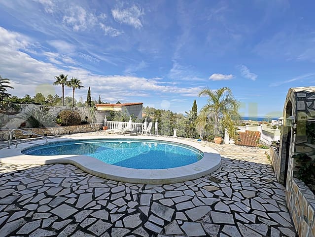 3 quarto Moradia para venda em Dénia com piscina - 565 000 € (Ref: 9606671)