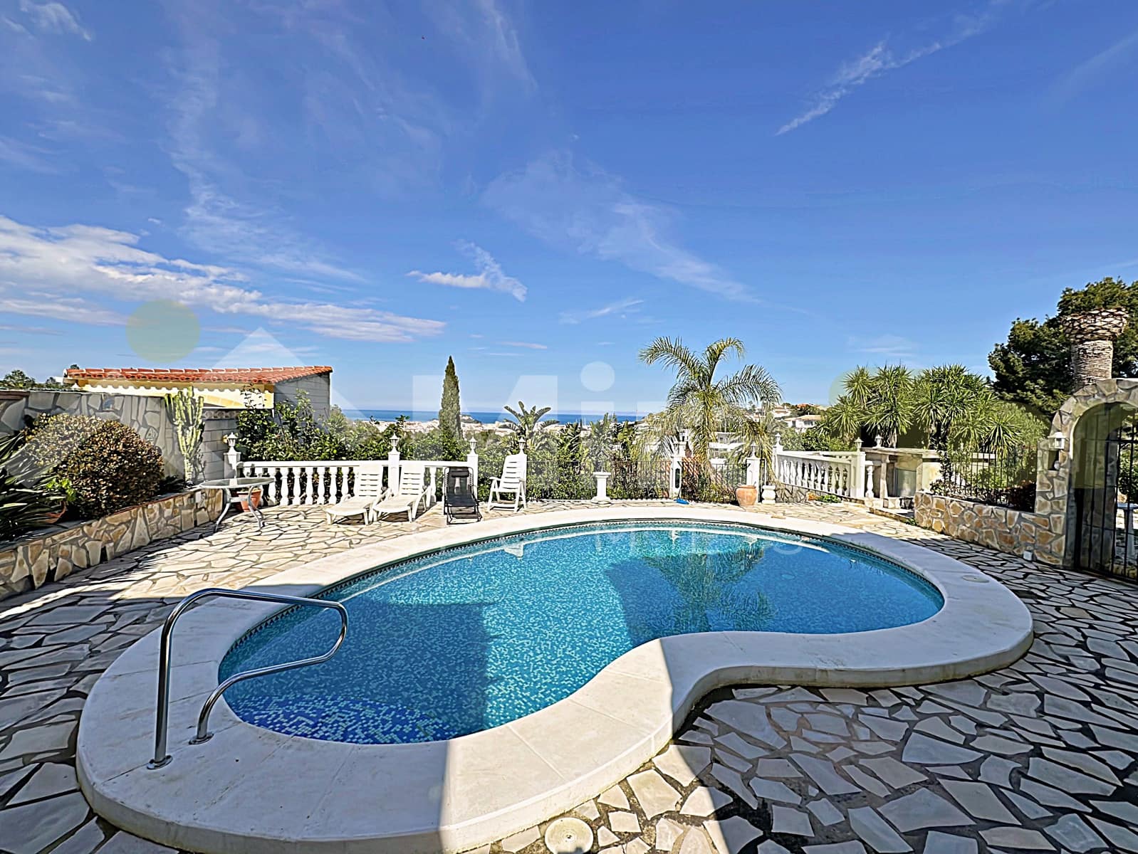 3 bedroom Villa for sale in Denia with pool - € 565,000 (Ref: 9606671)