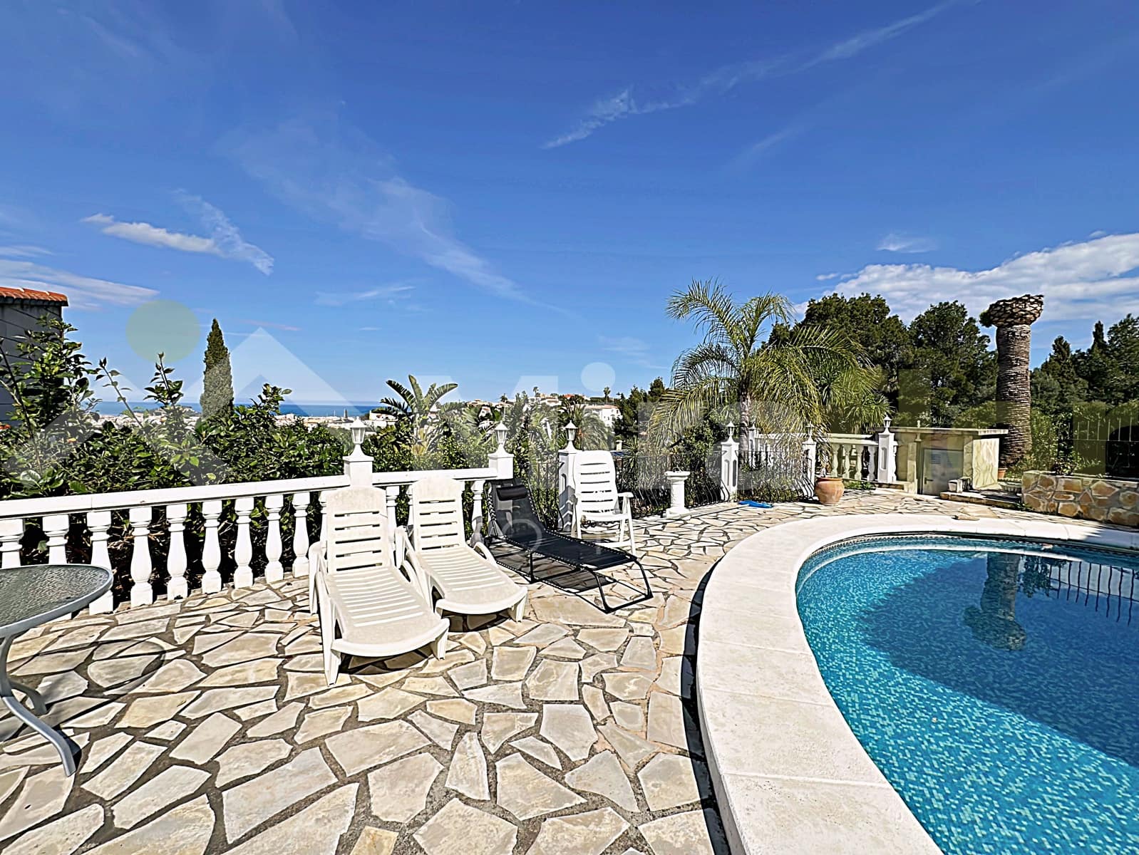 3 bedroom Villa for sale in Denia with pool - € 565,000 (Ref: 9606671)