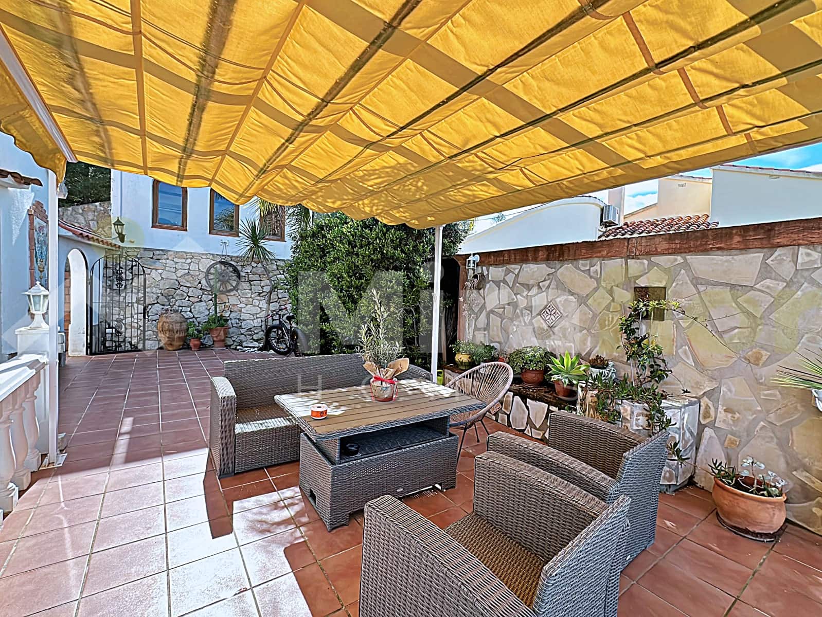 3 bedroom Villa for sale in Denia with pool - € 565,000 (Ref: 9606671)