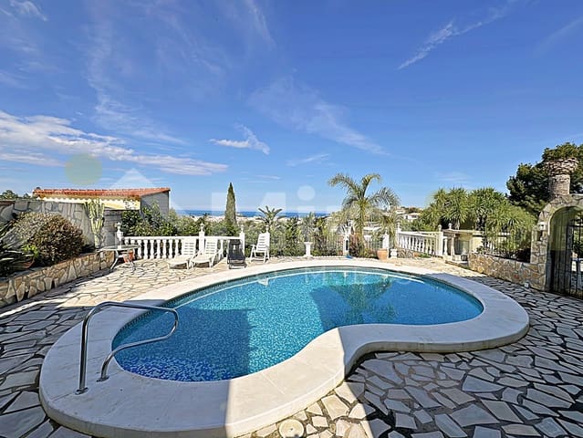 3 quarto Moradia para venda em Dénia com piscina - 565 000 € (Ref: 9606671)