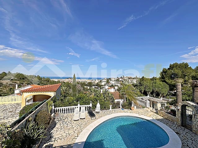 3 quarto Moradia para venda em Dénia com piscina - 565 000 € (Ref: 9606671)