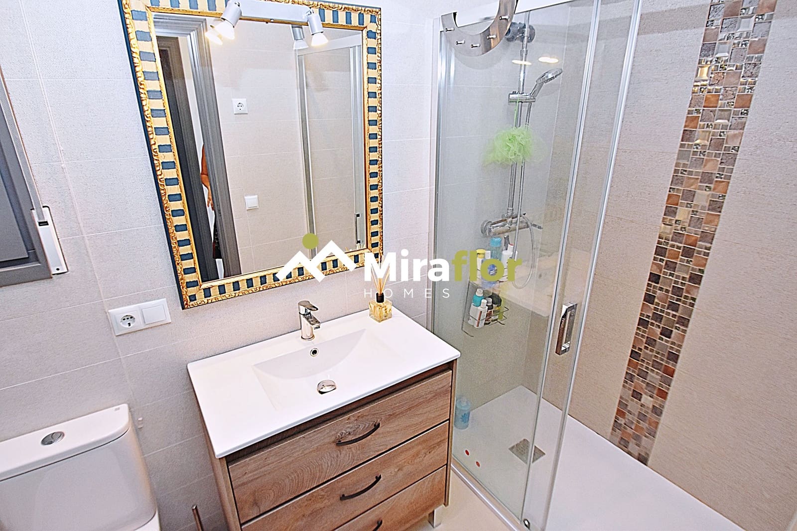 3 bedroom Townhouse for sale in Pedreguer with pool - € 315,000 (Ref: 9606674)