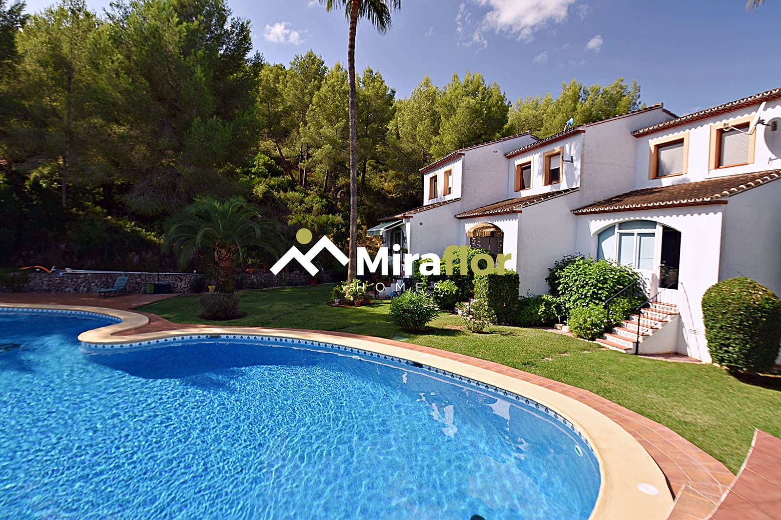 3 bedroom Townhouse for sale in Pedreguer with pool - € 315,000 (Ref: 9606674)