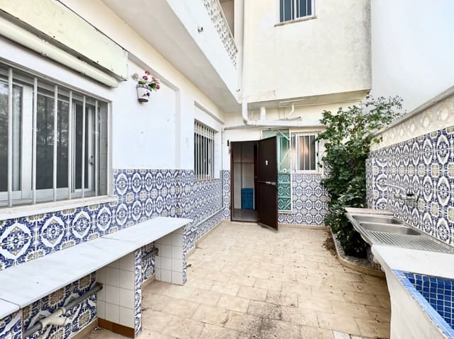Casa de 5 habitaciones en Dénia en venta - 349.000 € (Ref: 9606677)