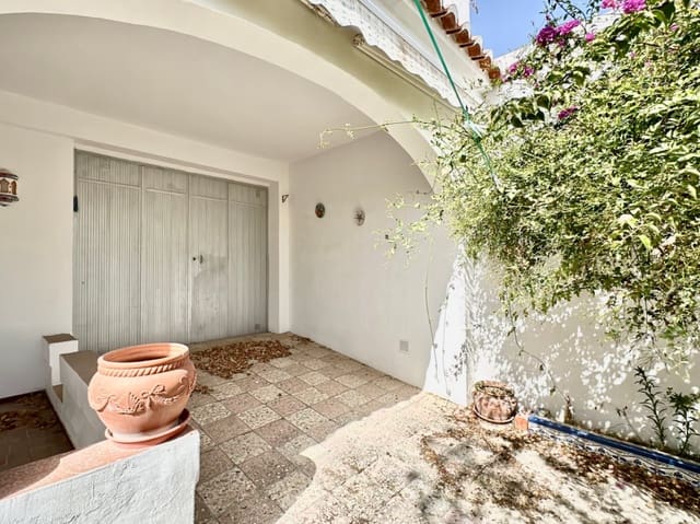 Casa de 5 habitaciones en Dénia en venta - 349.000 € (Ref: 9606677)