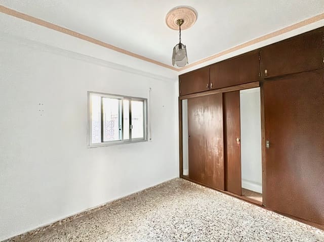 Casa de 5 habitaciones en Dénia en venta - 349.000 € (Ref: 9606677)