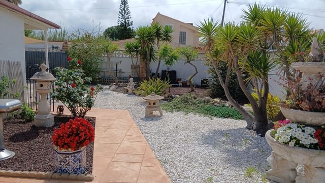 2 makuuhuone Huvila myytävänä paikassa Dénia - 375 000 € (Ref: 9610195)