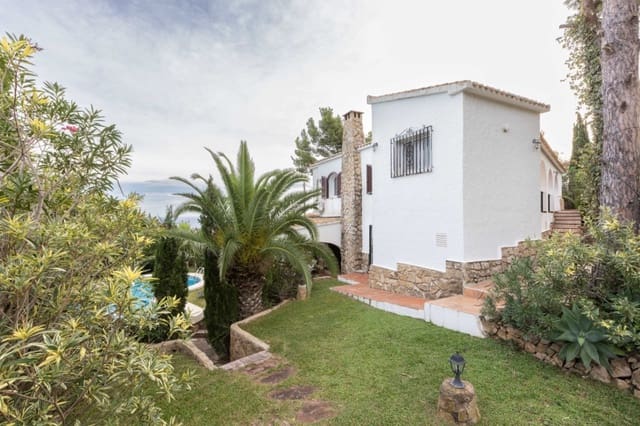 Chalet de 5 habitaciones en Dénia en venta con piscina - 850.000 € (Ref: 9679672)