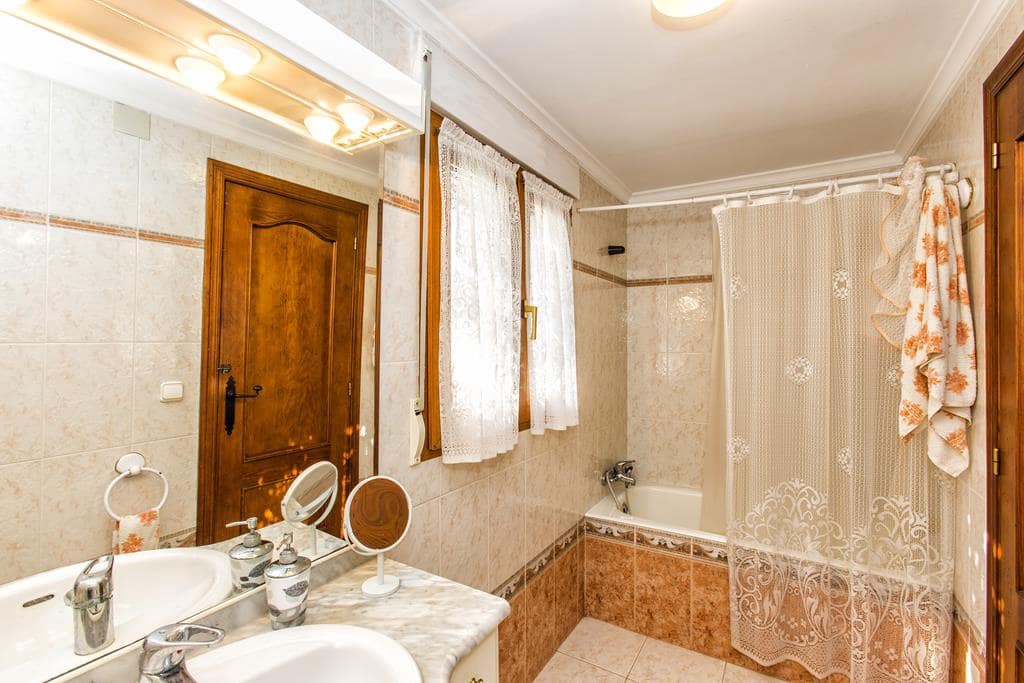 3 sypialnia Willa na sprzedaż w Denia z basenem - 580 000 € (Ref: 9679673)