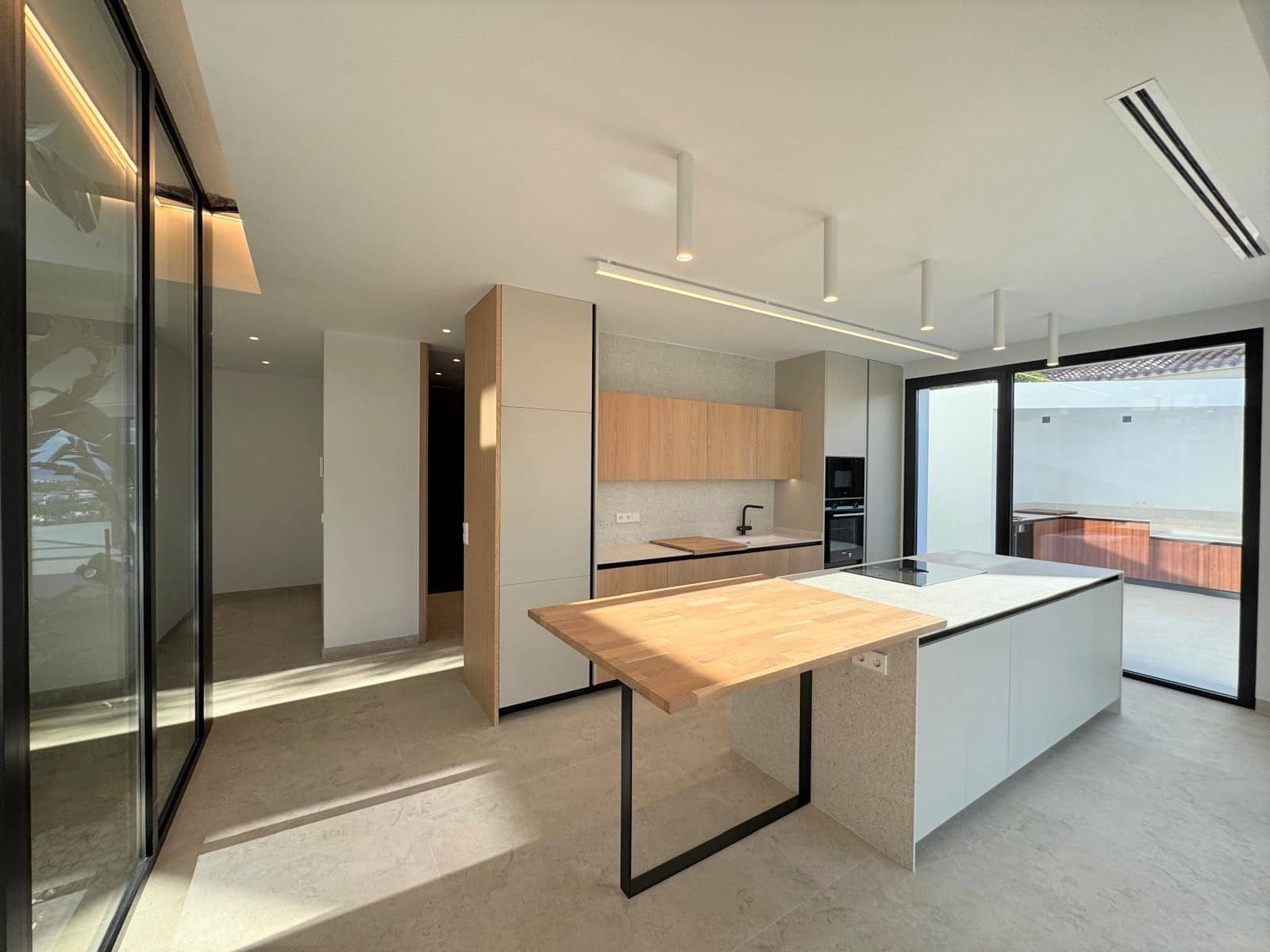 Chalet de 4 habitaciones en Dénia en venta con piscina - 1.550.000 € (Ref: 9679674)