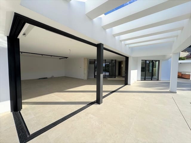 Chalet de 4 habitaciones en Dénia en venta con piscina - 1.550.000 € (Ref: 9679674)