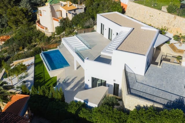 Chalet de 4 habitaciones en Dénia en venta con piscina - 1.550.000 € (Ref: 9679674)