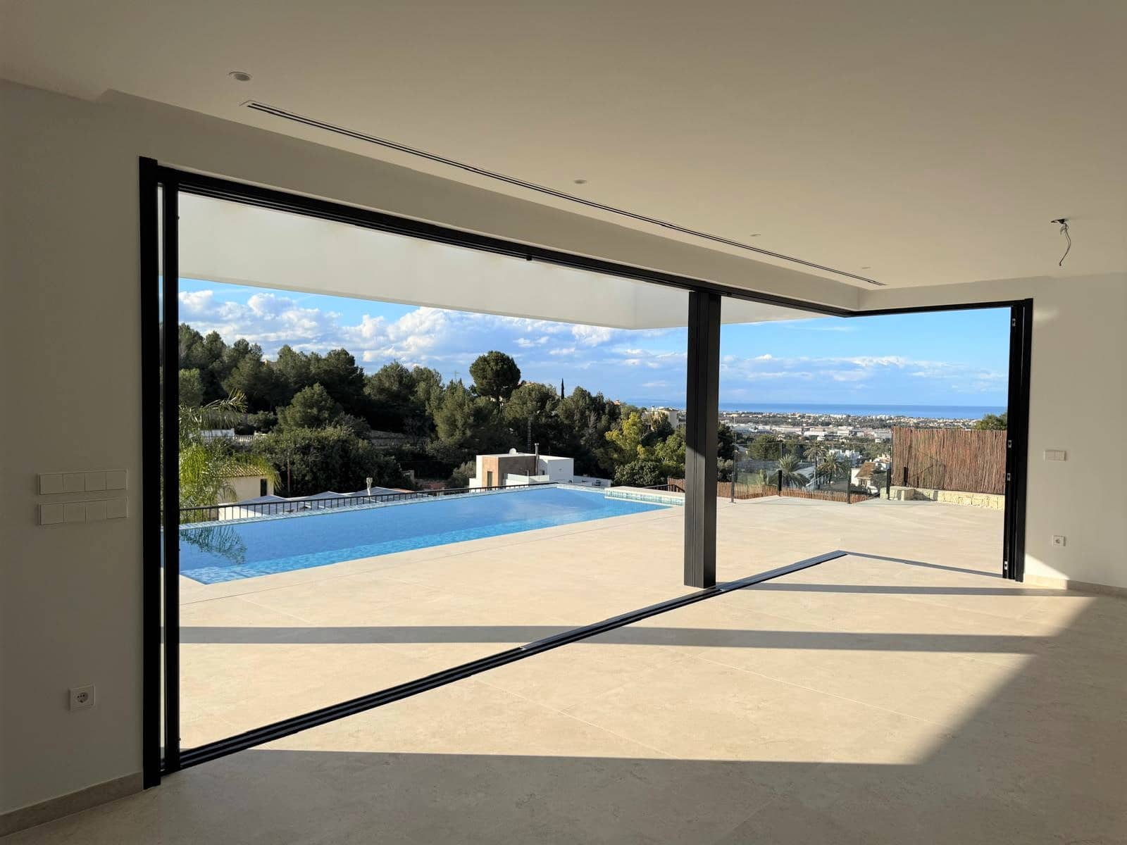 Chalet de 4 habitaciones en Dénia en venta con piscina - 1.550.000 € (Ref: 9679674)