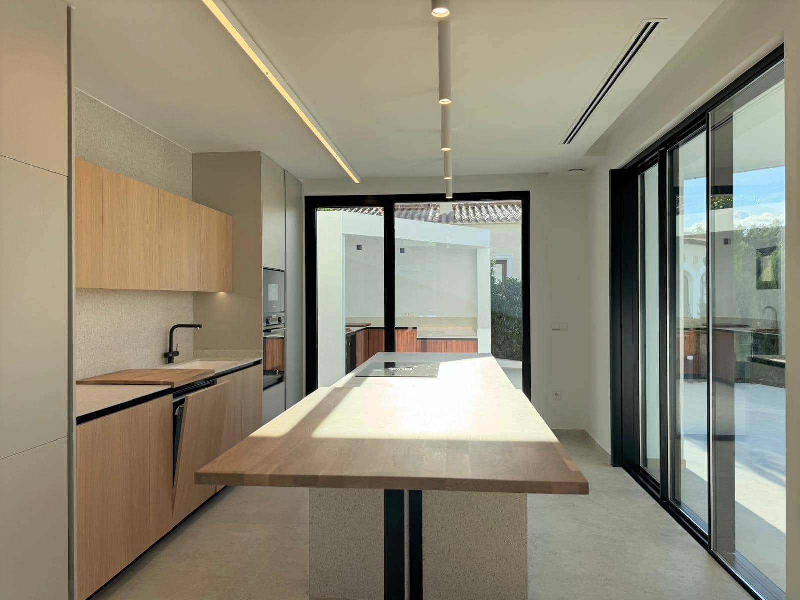 Chalet de 4 habitaciones en Dénia en venta con piscina - 1.550.000 € (Ref: 9679674)