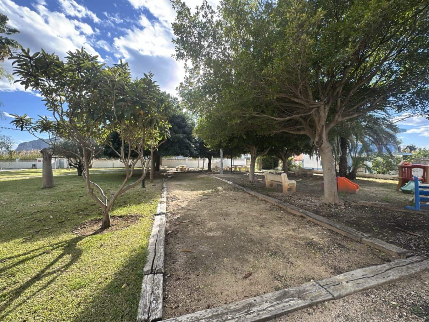 3 bedroom Apartment for sale in Denia with pool - € 189,000 (Ref: 9679676)