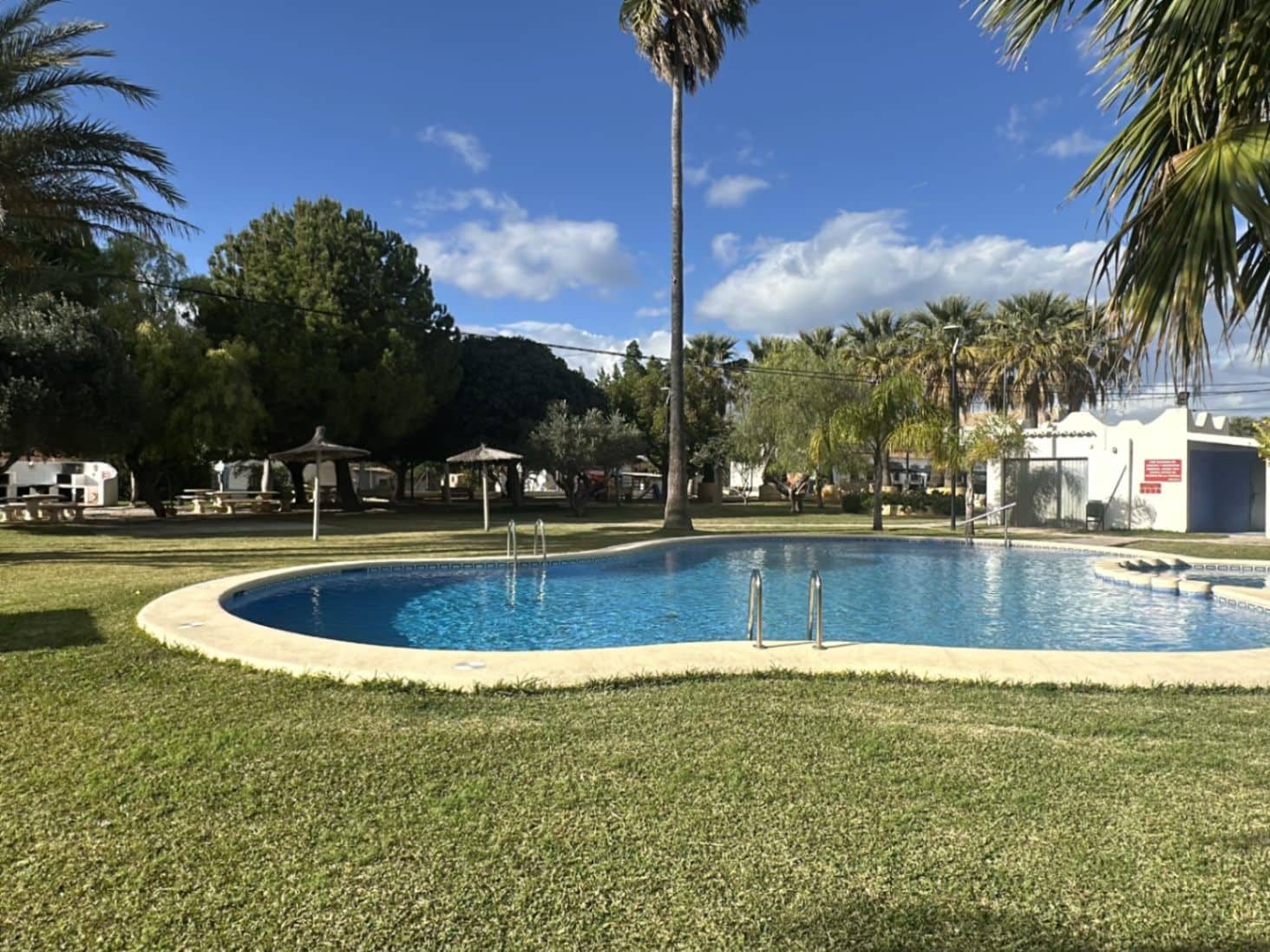 3 bedroom Apartment for sale in Denia with pool - € 189,000 (Ref: 9679676)