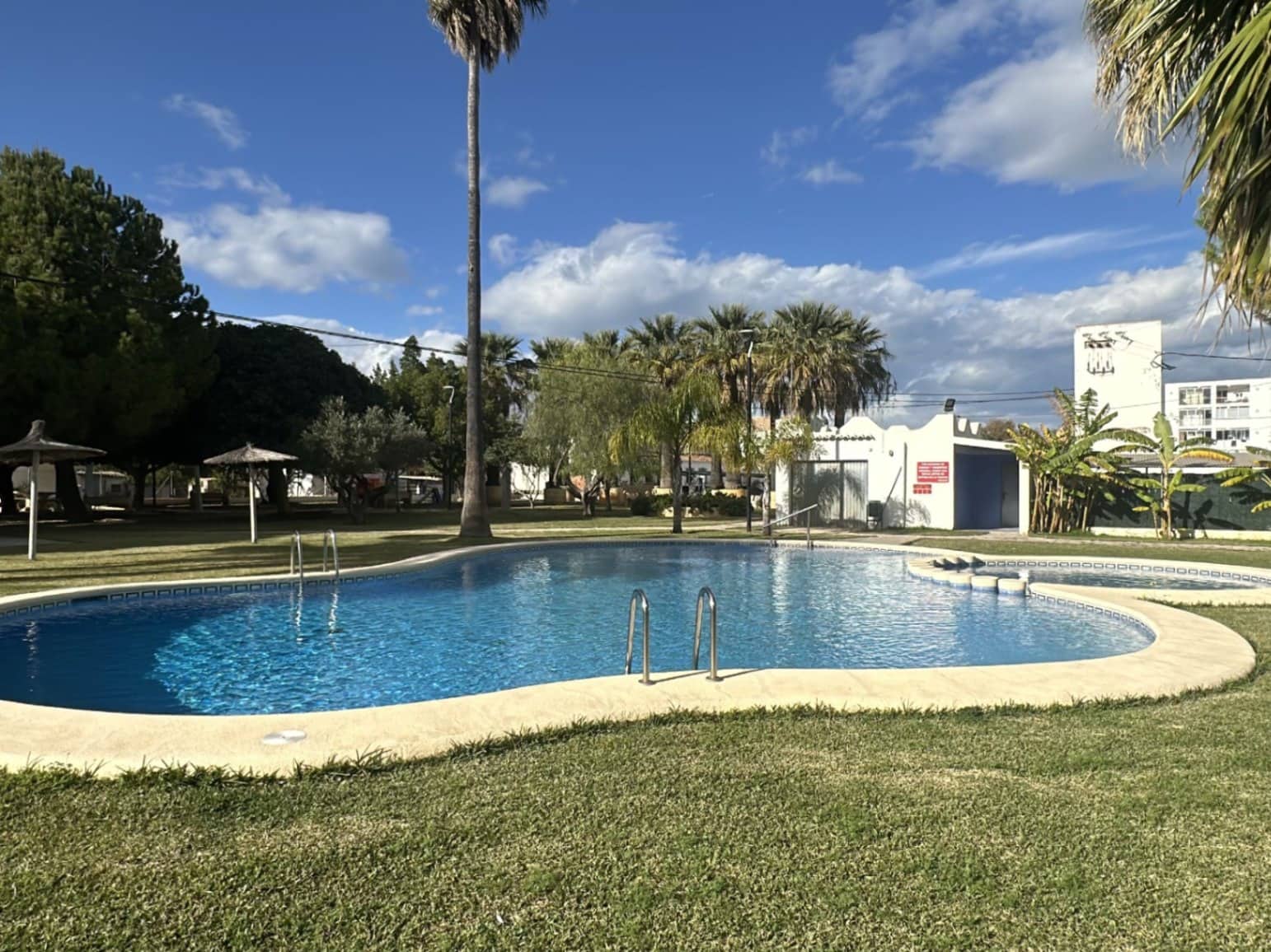 3 bedroom Apartment for sale in Denia with pool - € 189,000 (Ref: 9679676)