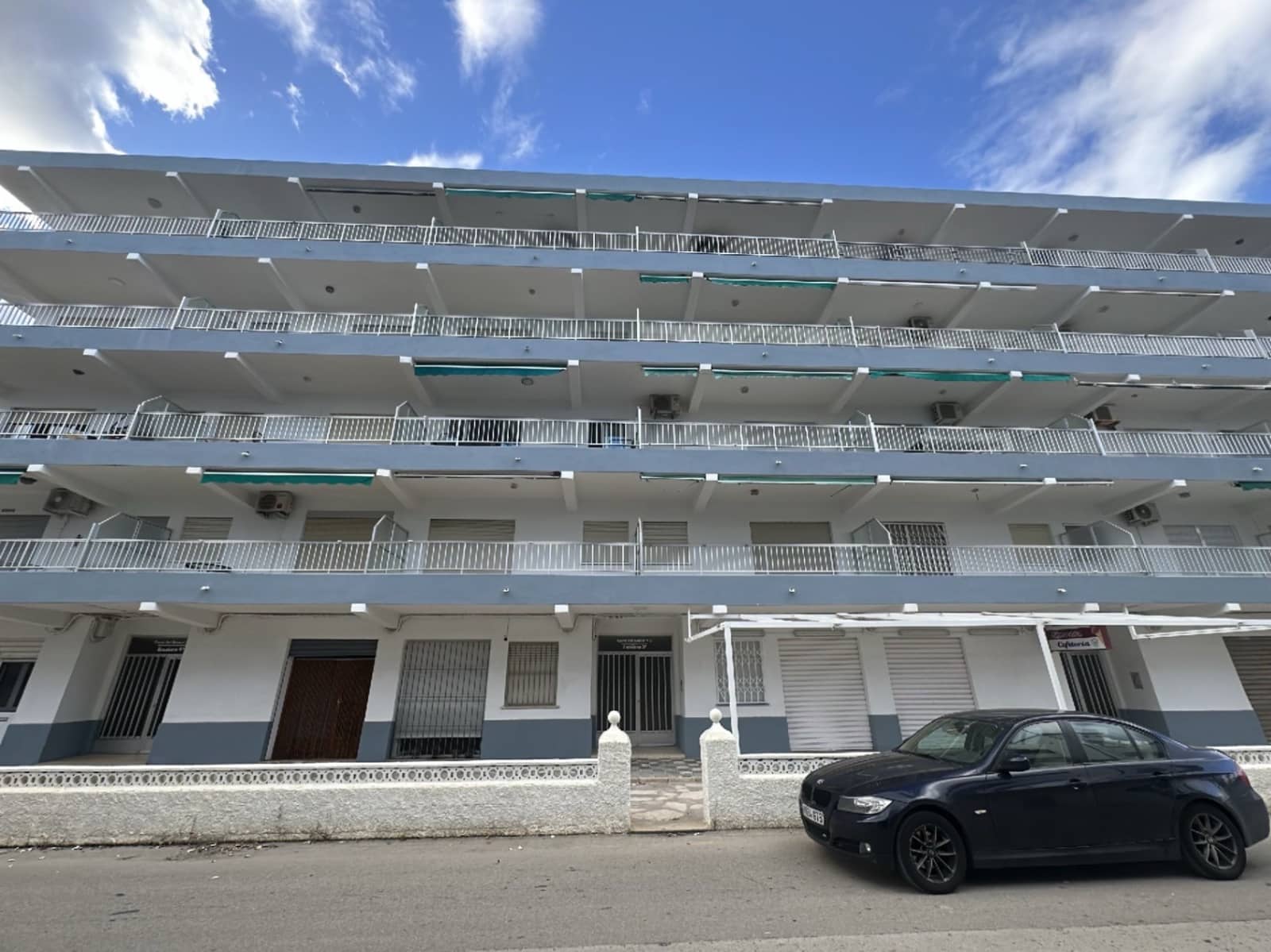 3 bedroom Apartment for sale in Denia with pool - € 189,000 (Ref: 9679676)