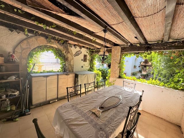 3 sypialnia Willa na sprzedaż w Dénia z basenem - 395 000 € (Ref: 9679677)