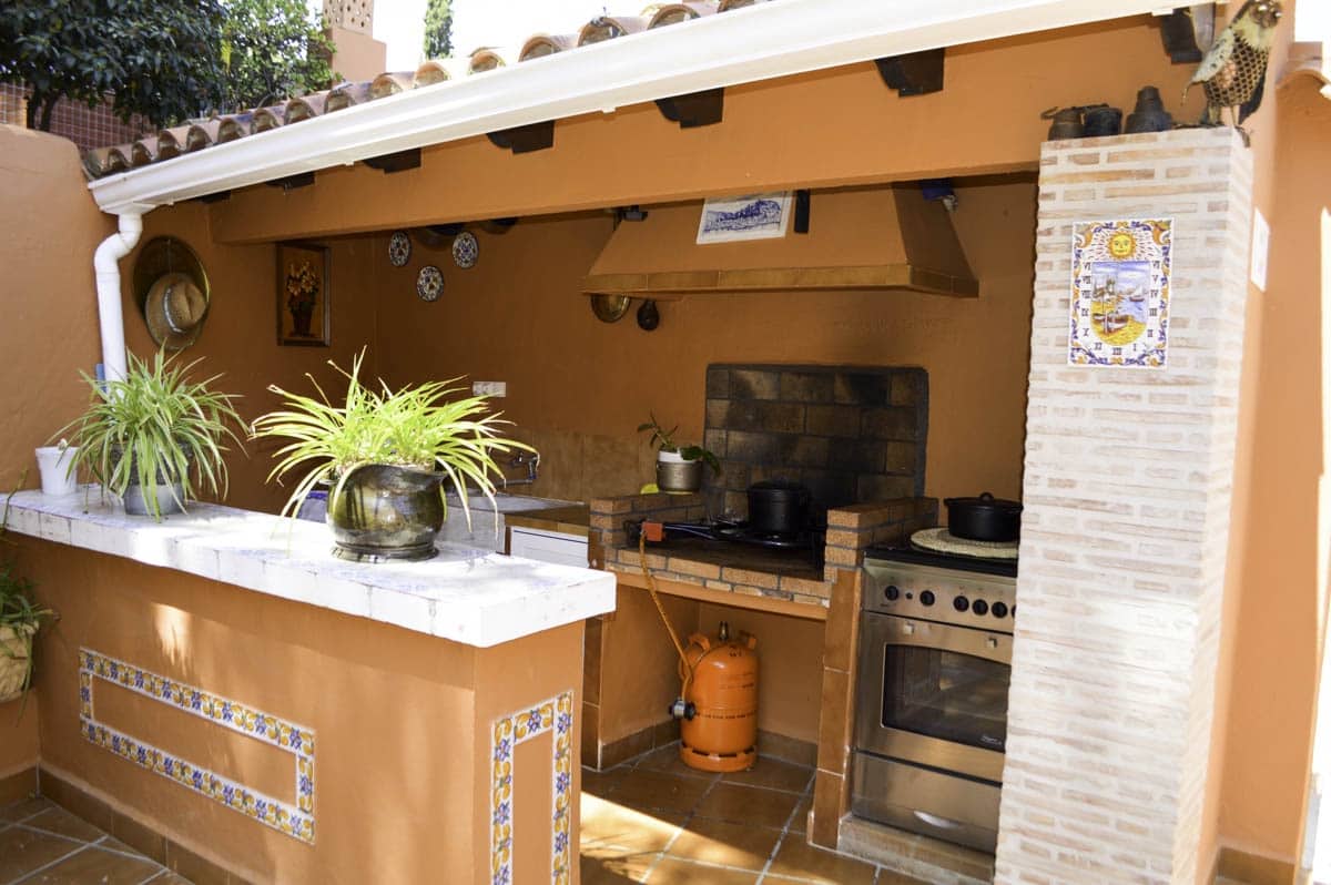 4 bedroom Villa for sale in Denia with pool - € 750,000 (Ref: 9679683)