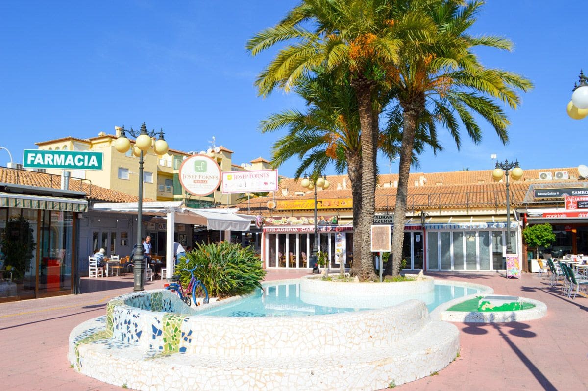 2 soveværelse Lejlighed til salg i Denia med swimmingpool - € 179.500 (Ref: 9721423)