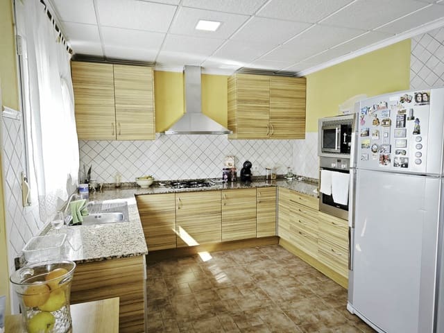 3 soveværelse Villa til salg i Pedreguer med swimmingpool - € 449.000 (Ref: 9721424)