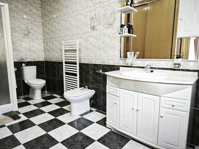 3 soveværelse Villa til salg i Pedreguer med swimmingpool - € 449.000 (Ref: 9721424)